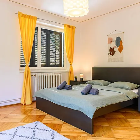 Schei House Apartment